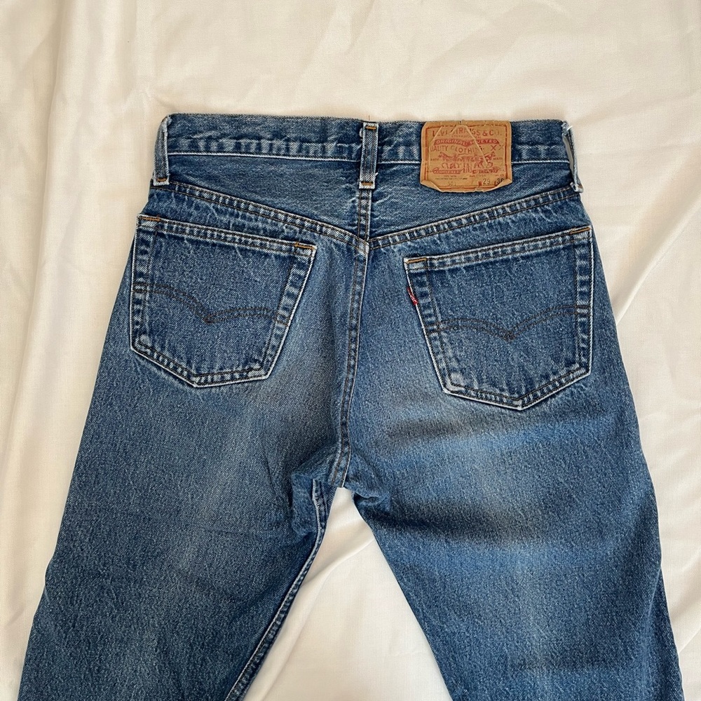 Vintage Levi’s 501 1980’s Made in the U.S.A Authentic Jeans Medium Wash